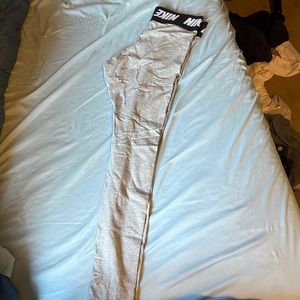 gray nike swoosh workout leggings